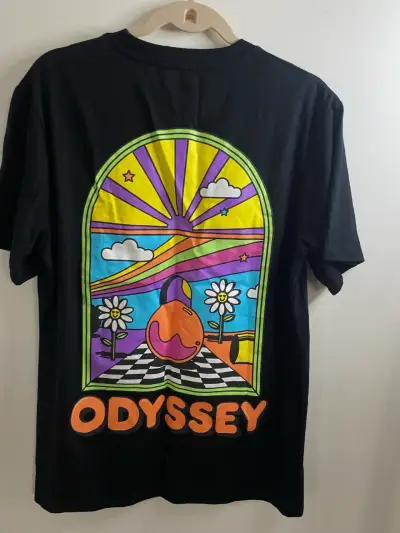 Polera negra Endless Odyssey - miniatura 2