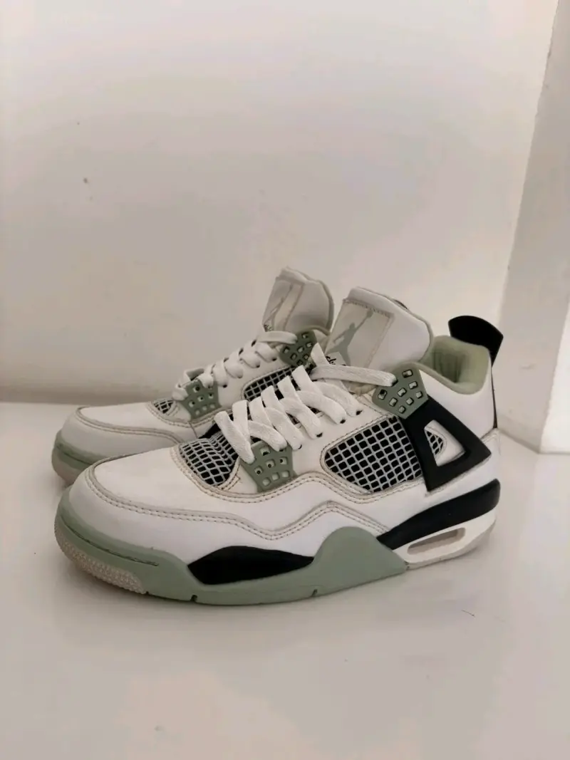 Fardo de zapatillas de marca - 5