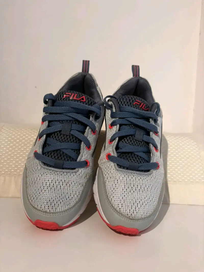 Fardo de zapatillas de marca - 6
