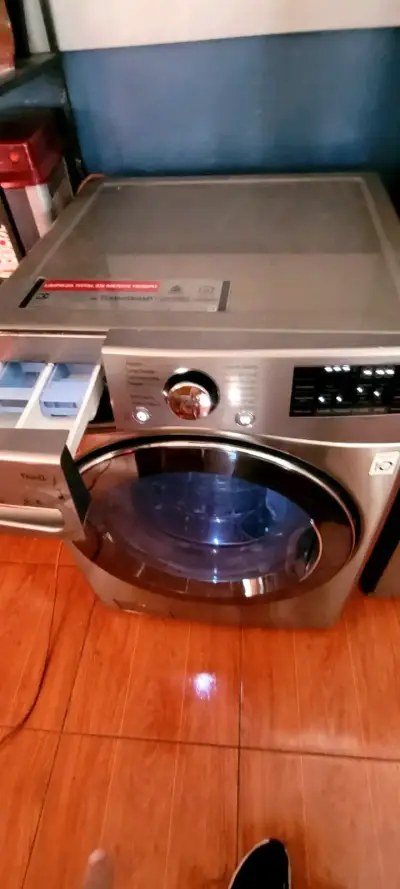 Lavadora secadora LG 20 kilos acero inoxidable - miniatura 4