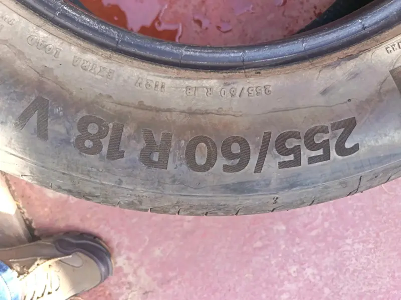 Neumático 255/60 R18 usado-nuevo - 1