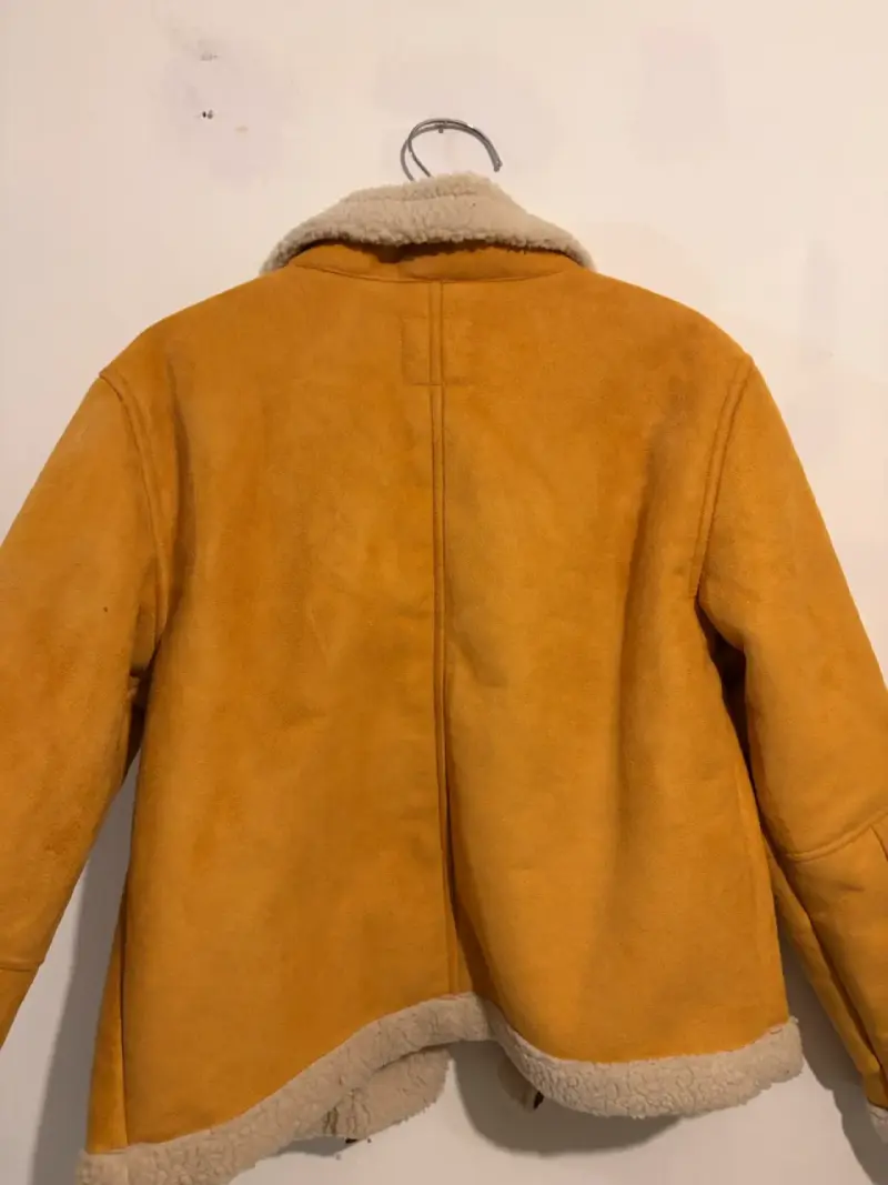 Chaqueta amarilla con interior de chiporro - 2