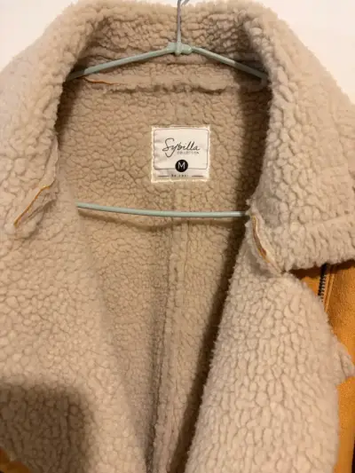 Chaqueta amarilla con interior de chiporro - miniatura 3