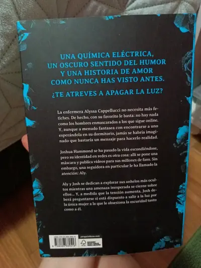 Libro 'A Oscuras' de Navessa Allen - miniatura 2