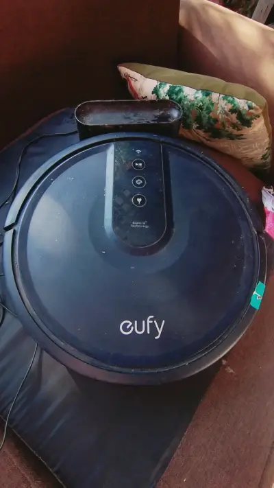 Aspiradora robot Eufy negra - miniatura 2