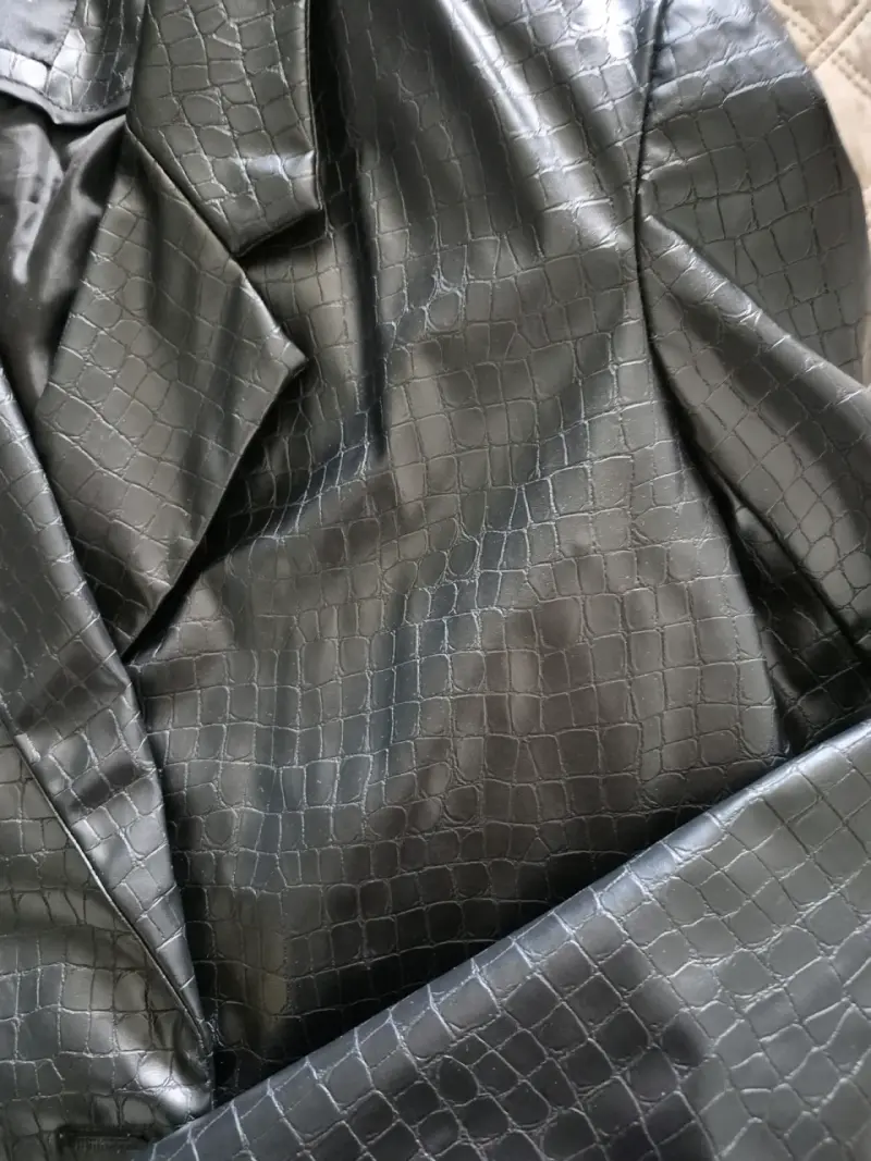 Blazer negro efecto piel - 2