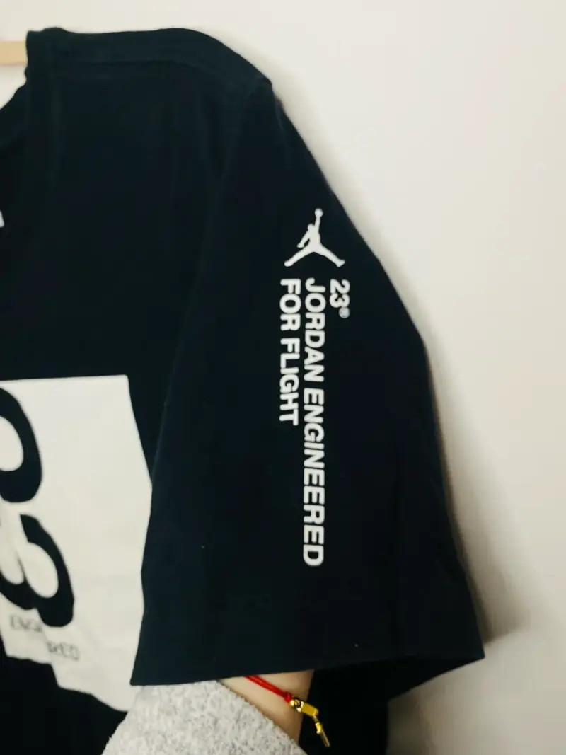 Polera negra Jordan 23 - 2