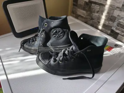 Zapatillas negras de lona - miniatura 1