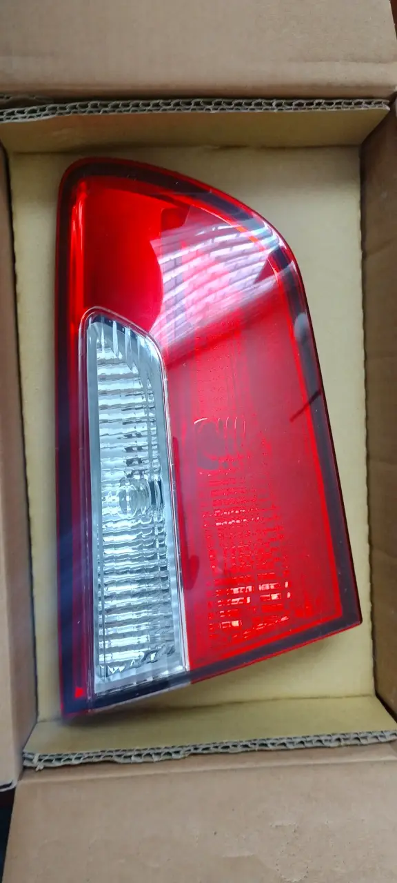 Foco trasero izquierdo Kia Rio - 6