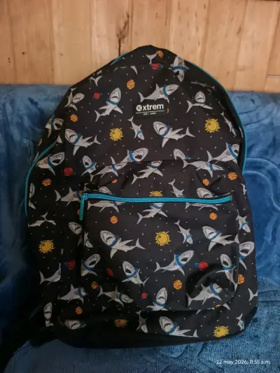 Lonchera Xtrem con diseño de tiburones - miniatura 2