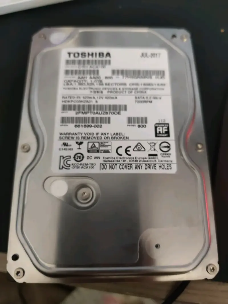 Disco duro Toshiba 1TB - 1