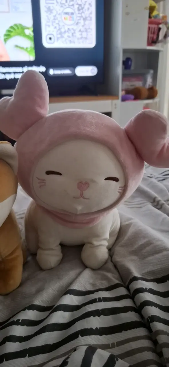 Peluche conejo rosa - 1