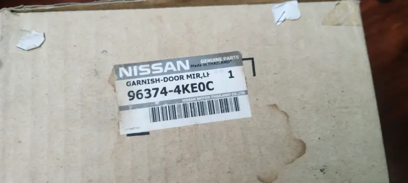 Cubre espejo Nissan NP 300 cromado - 2
