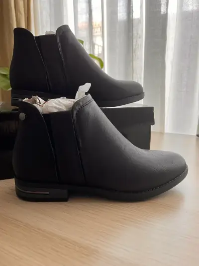 Botines negros de cuero - miniatura 2