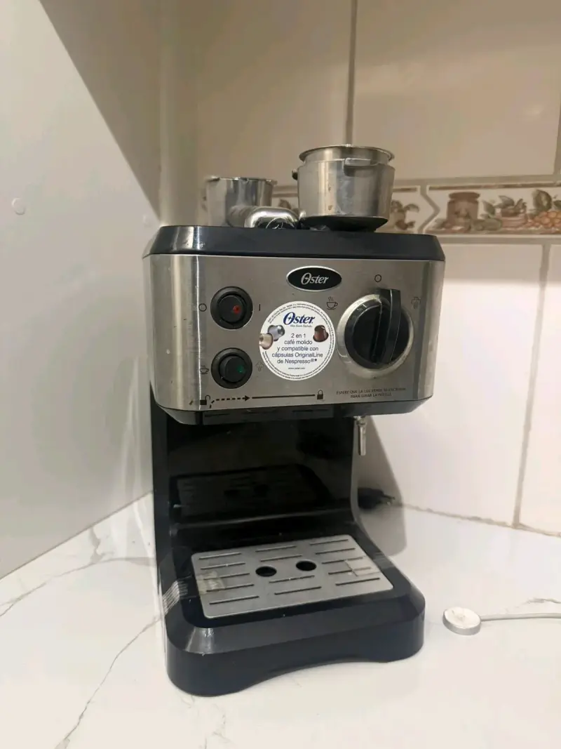Cafetera Oster 2 en 1 - 1