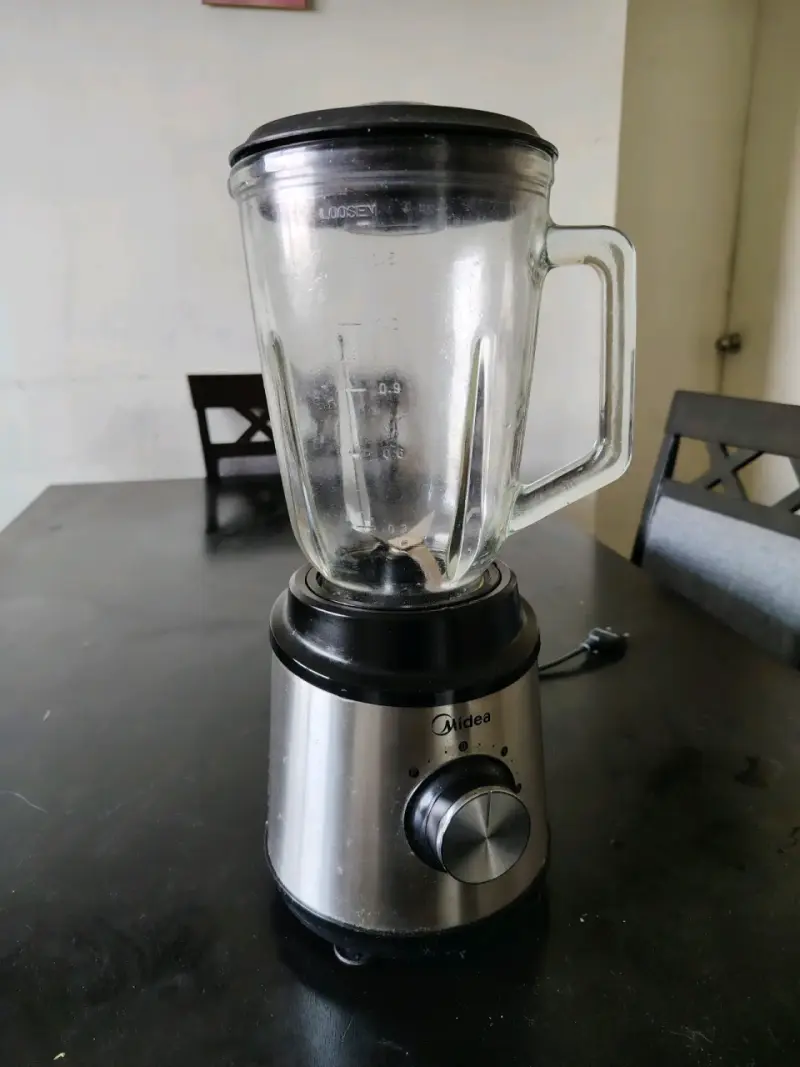 Licuadora Midea de acero - 2