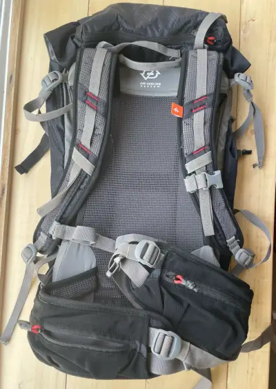 Mochila Trekking Quechua Forclaz 20 Air Plus - miniatura 2
