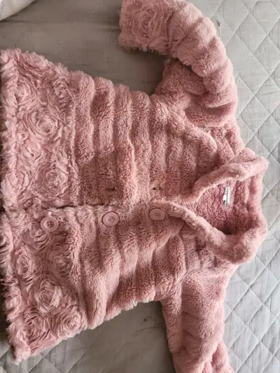 Abrigo rosado niña peludo - miniatura 1
