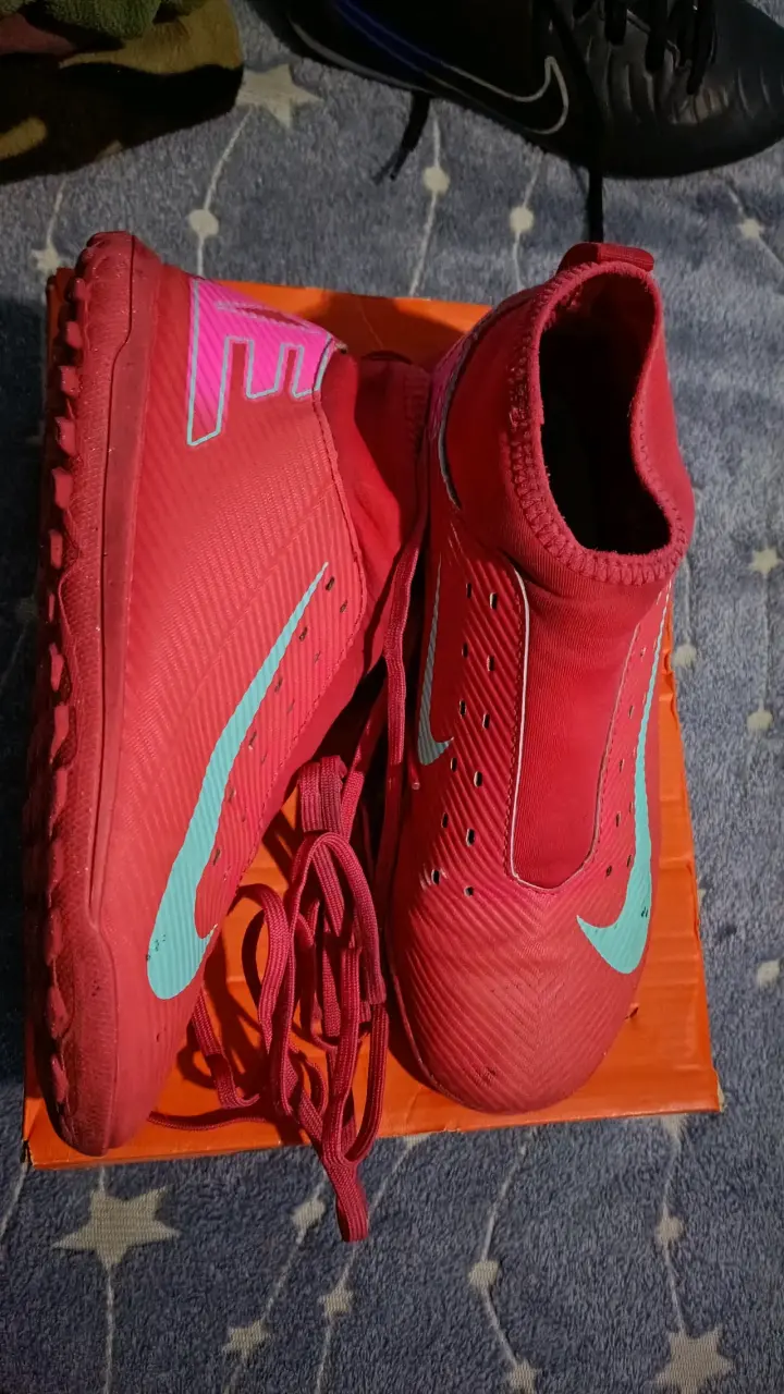 Zapatillas deportivas rojas talla 36.5