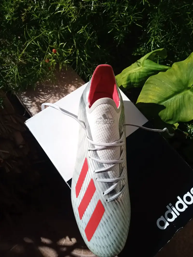 Zapatilla deportiva blanca Adidas - 1