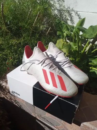 Zapatilla deportiva blanca Adidas - miniatura 3