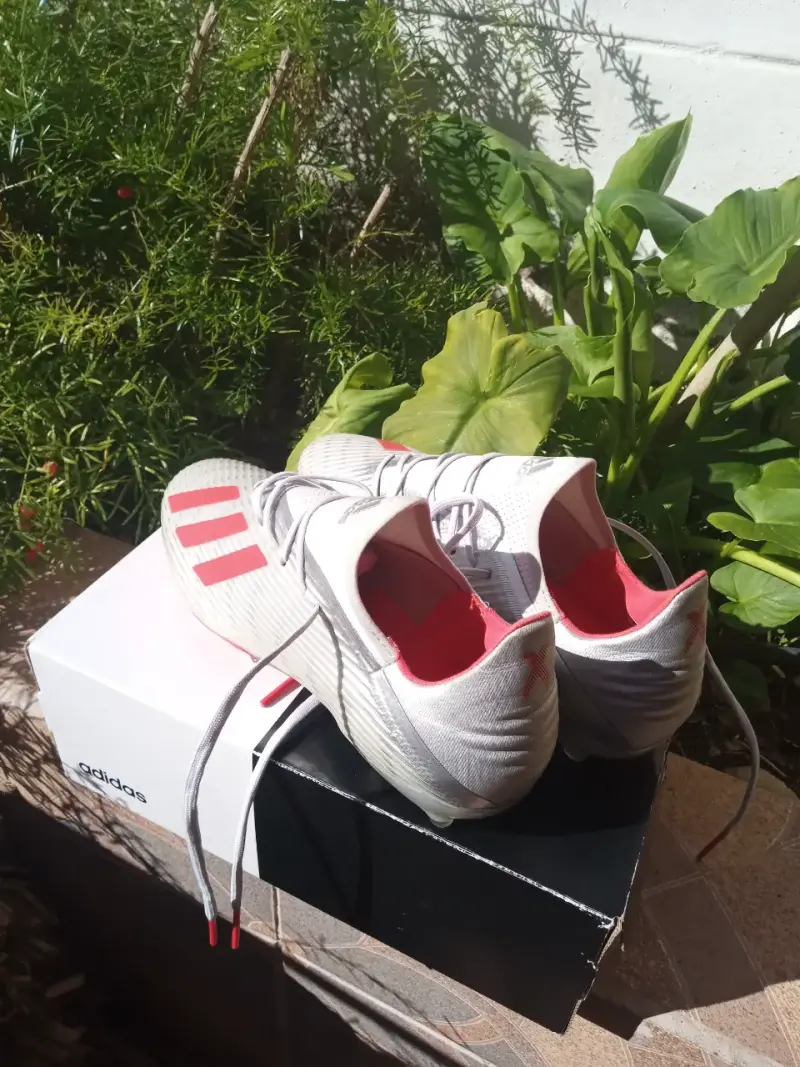 Zapatilla deportiva blanca Adidas - 4
