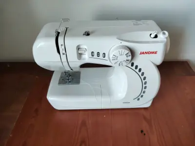 Máquina de coser blanca Janome - miniatura 2