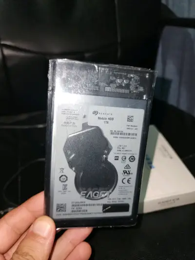 Disco duro Seagate 1TB - miniatura 3