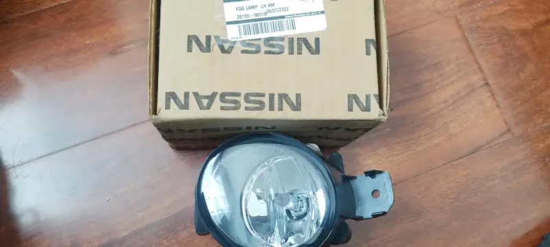 Neblinero Nissan Qashqai - 1