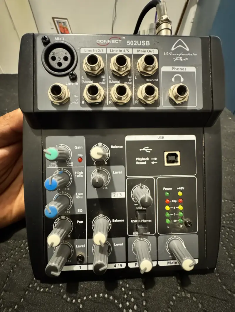 Mezclador de audio Wharfedale Pro - 1