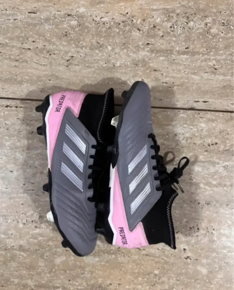 Zapatillas de fútbol grises - 2