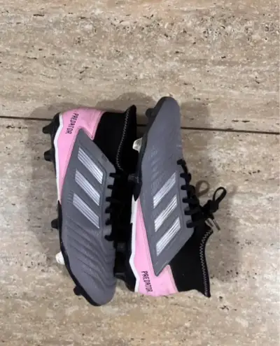 Zapatillas de fútbol grises - miniatura 2