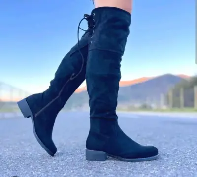 Botas negras altas de gamuza - miniatura 1
