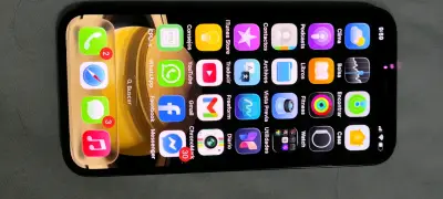 iPhone en buen estado - miniatura 3