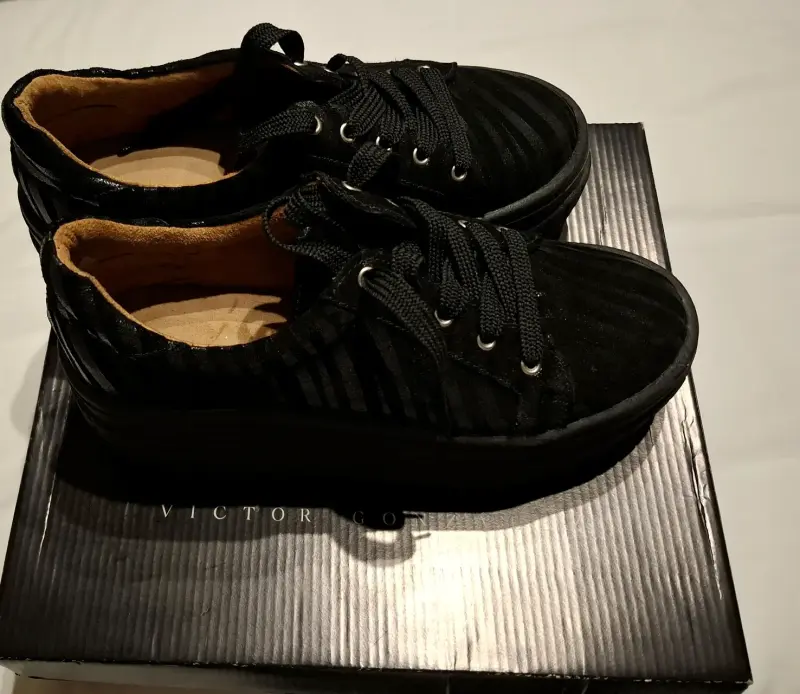 Zapatillas negras Victor Gonzalez 100% cuero - 3