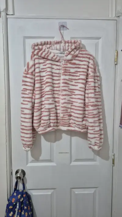 Chaqueta peluda rosada animal print talla estándar - miniatura 1