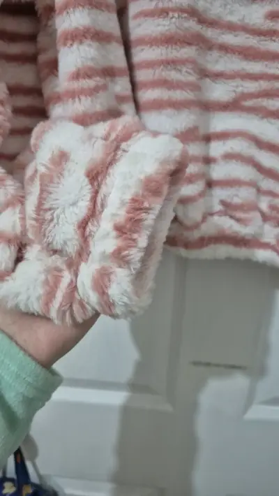 Chaqueta peluda rosada animal print talla estándar - miniatura 3