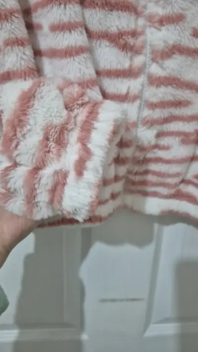 Chaqueta peluda rosada animal print talla estándar - miniatura 4