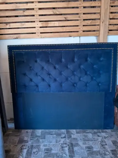 Cabecero de cama acolchado azul - miniatura 3