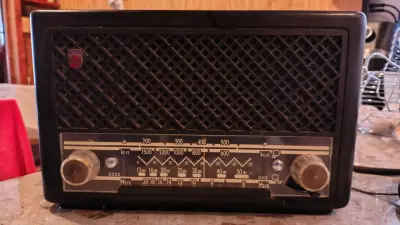 Radio vintage Philips negra - miniatura 1