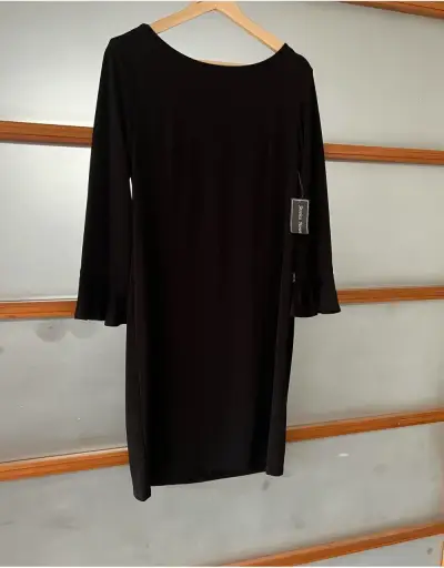 Vestido negro elegante - miniatura 2