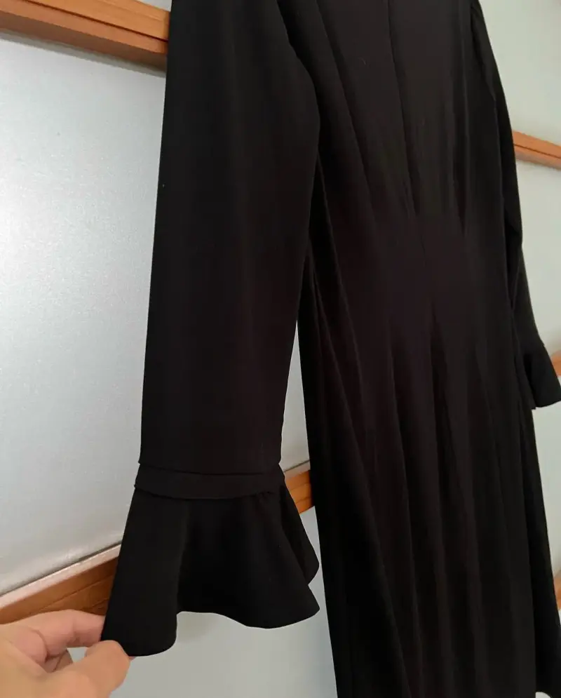 Vestido negro elegante - 4