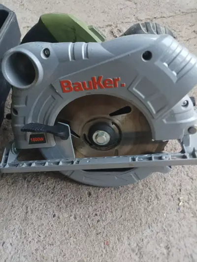 Sierra Circular Bauker CS18SE KIT – 1800W - miniatura 1