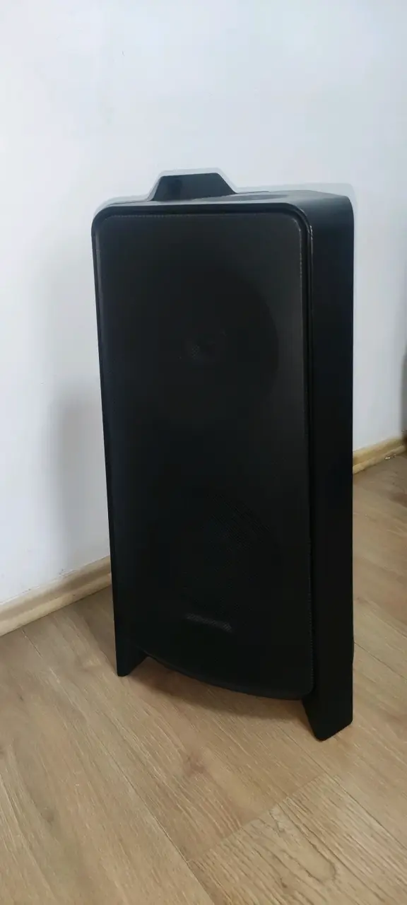 Parlante Samsung mxt50 negro potente - 2