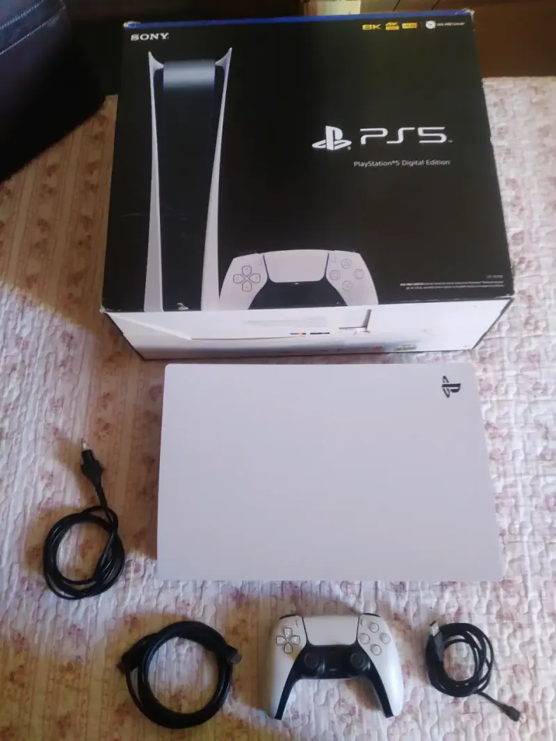 Playstation 5 Digital Edition + 90 videouegos - 1