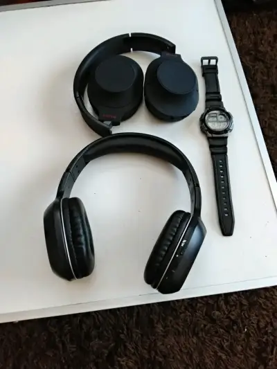 Auriculares Bluetooth negros - miniatura 1