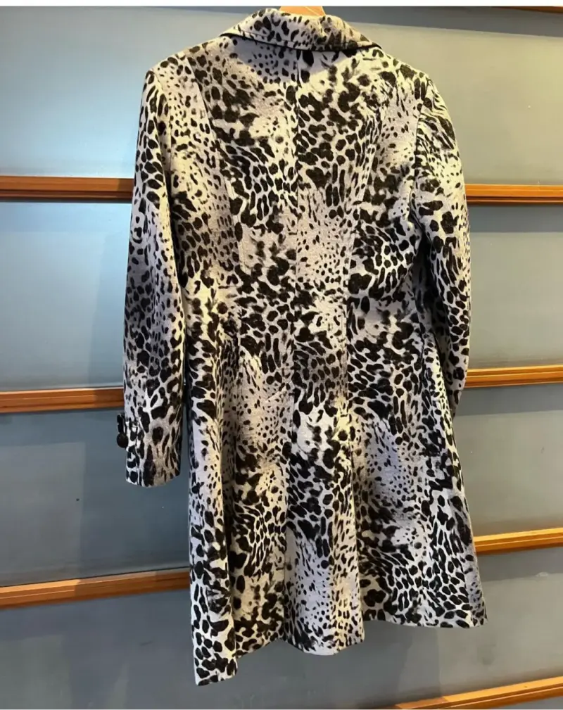 Abrigo estampado animal print - 3