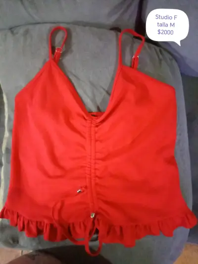 Tops Studio F rojo con tirantes - miniatura 1