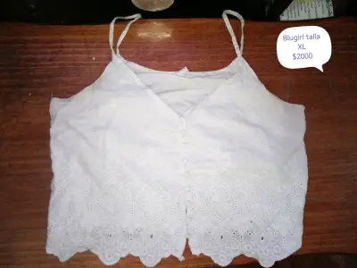 Tops Studio F rojo con tirantes - miniatura 2
