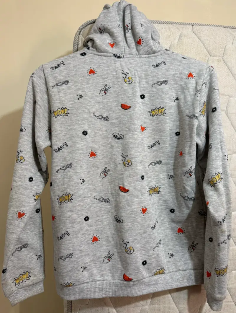 Polerón gris con estampado divertido - 3